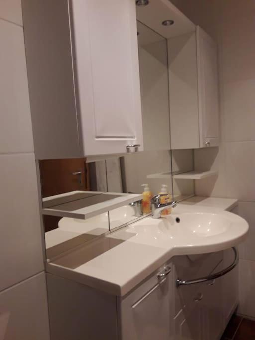 Ferienwohnung Aelit Кітцінґен Екстер'єр фото